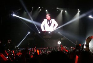 1200px-Psy_does_Gangnam_Style_at_KIIS_FM_Jingle_Ball_2012